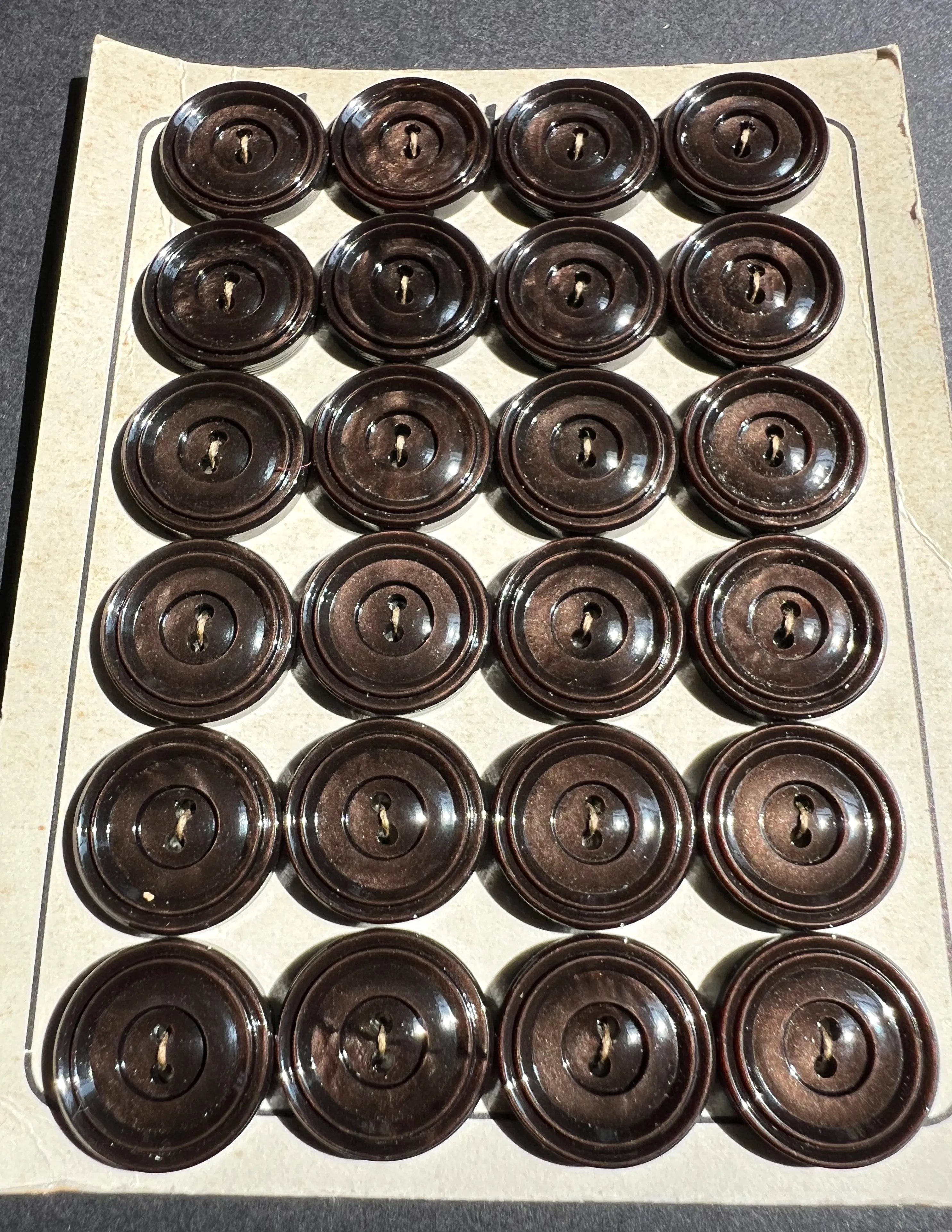 Deep Shiny Mahogany Brown Vintage Buttons - 2.3cm or 1.5cm in Lots of 6, 12 or 24