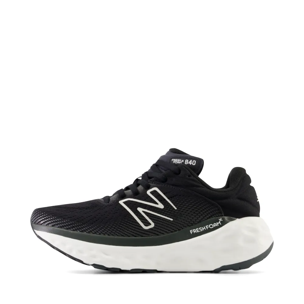 New Balance Women's Fresh Foam X 840v1 Sneaker (Black with Magnet)